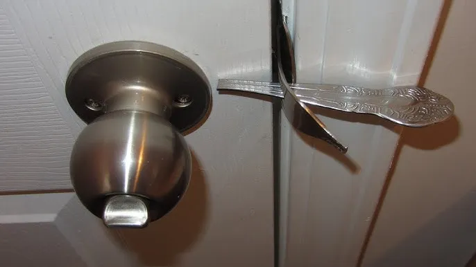 Home Security: Fork Lock Trick